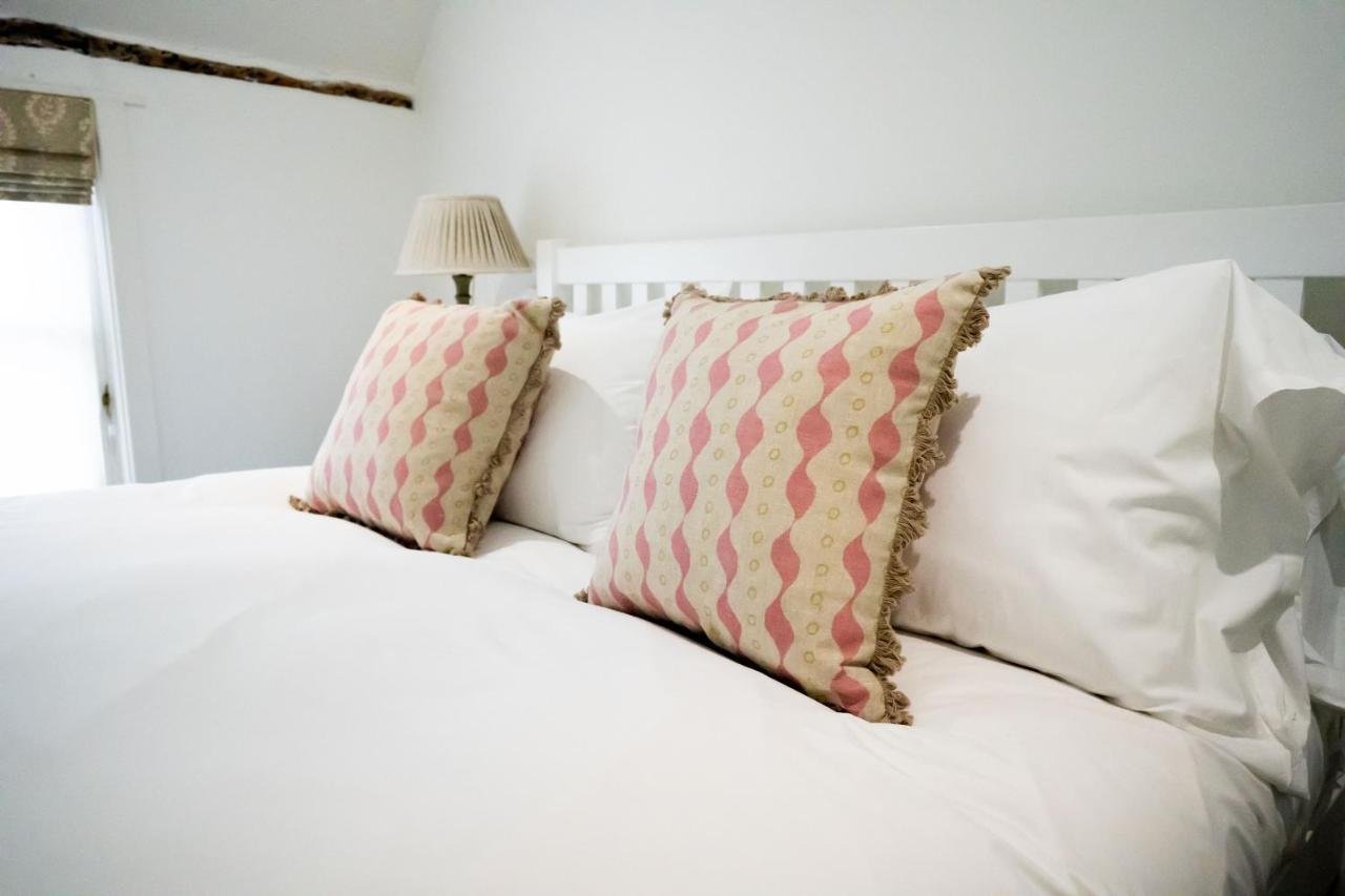 Hotel The Three Hills Bartlow Exteriér fotografie